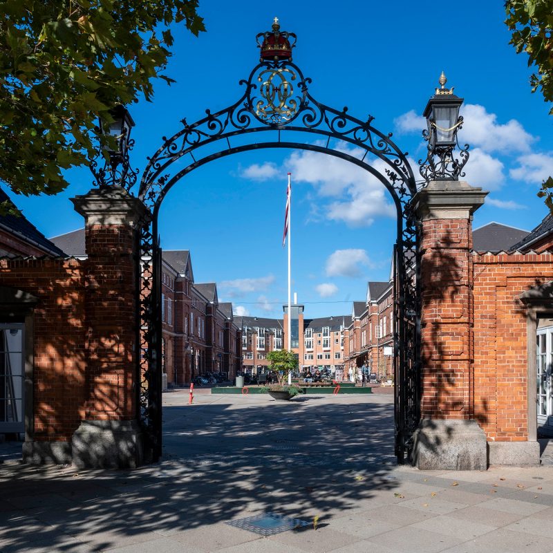 Porten ved indgangen af Østerfælled Torv