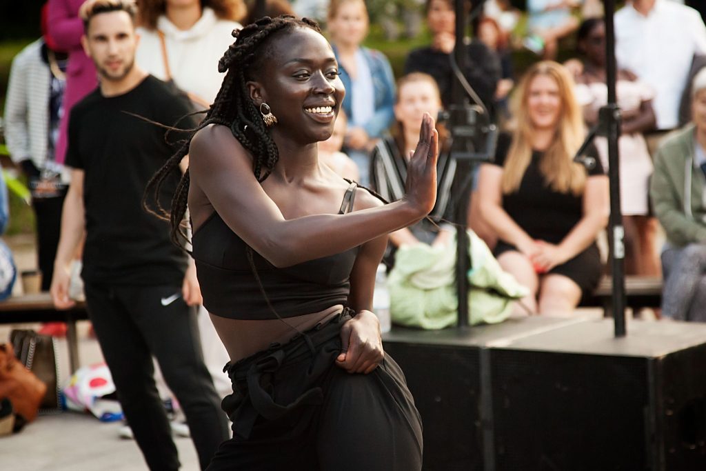 Dancing Woman. Summer Dance for Children